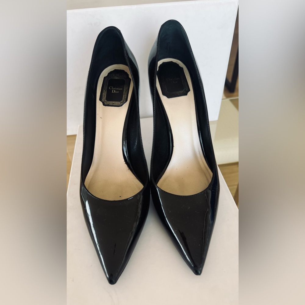 Dior
Patent leather heels 39.5